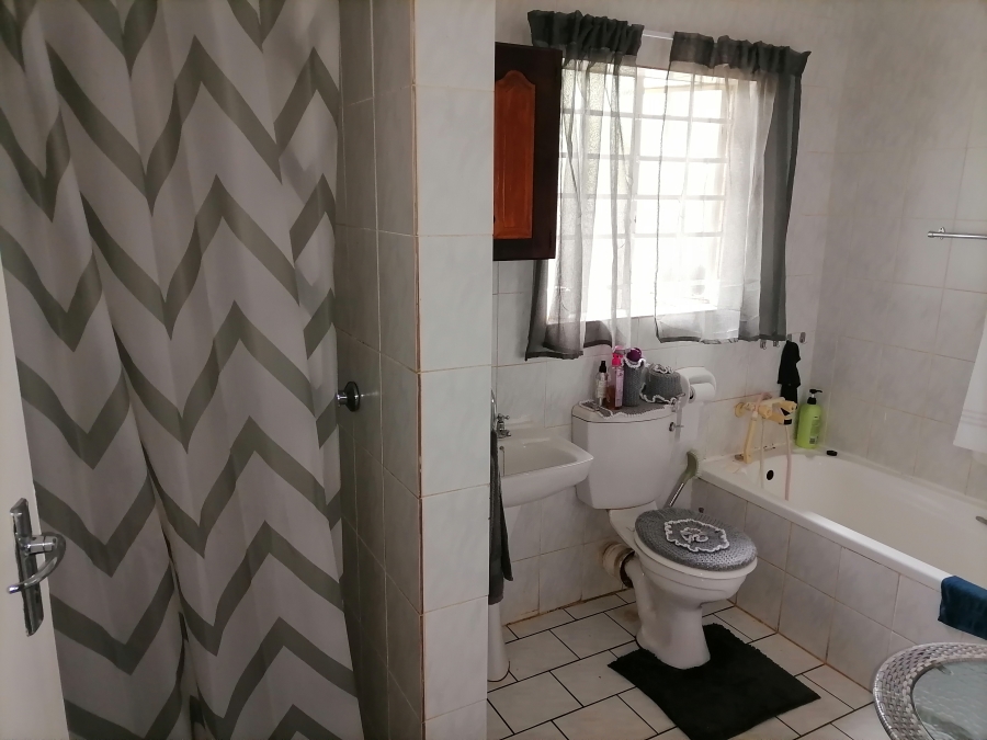 2 Bedroom Property for Sale in Annlin Gauteng