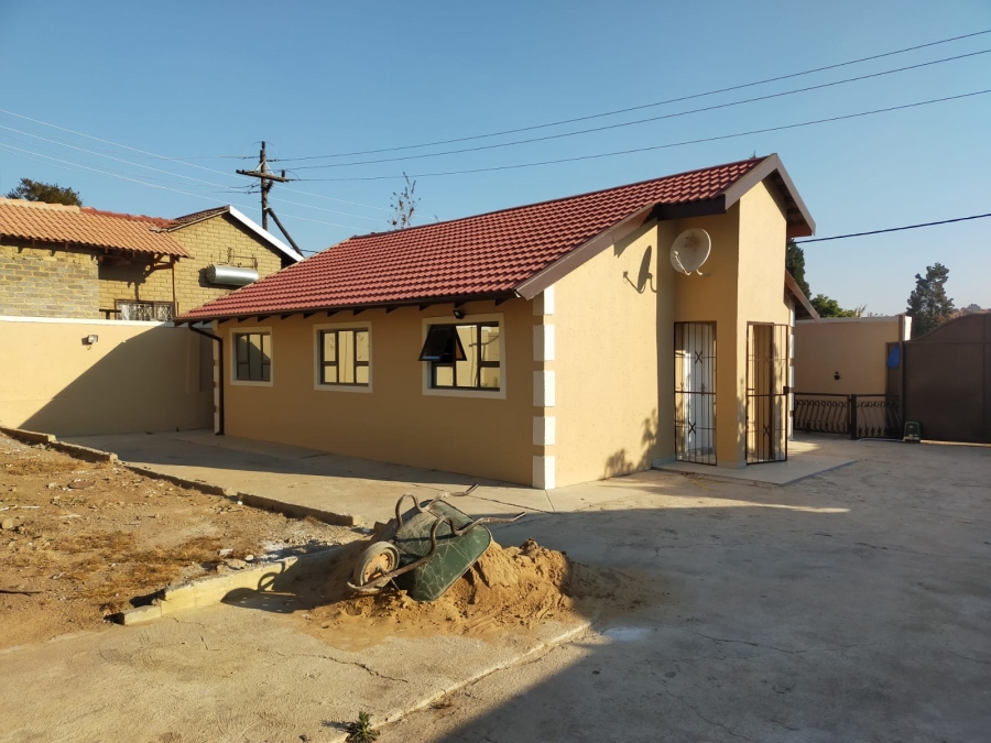 To Let 4 Bedroom Property for Rent in Cosmo City Gauteng