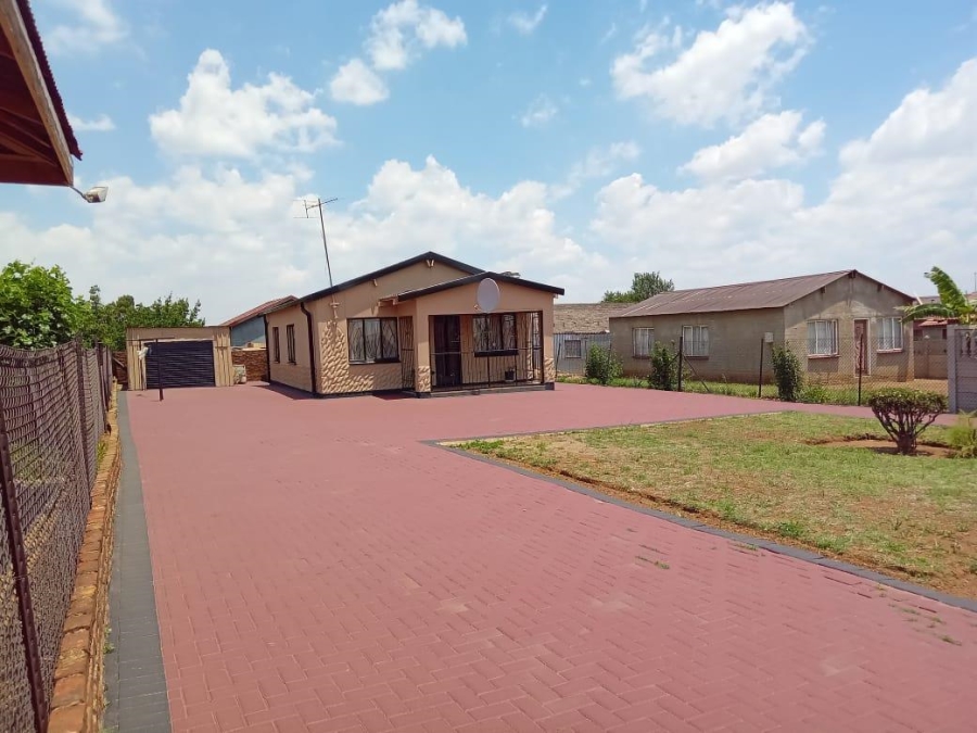 2 Bedroom Property for Sale in Sebokeng Zone 6 Gauteng