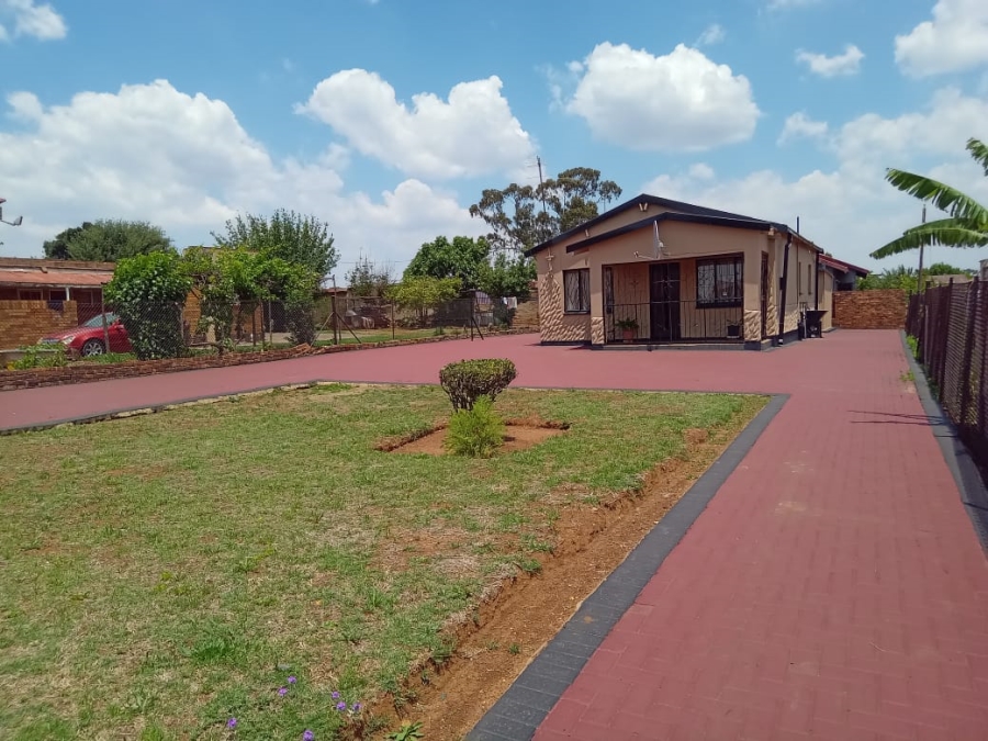 2 Bedroom Property for Sale in Sebokeng Zone 6 Gauteng