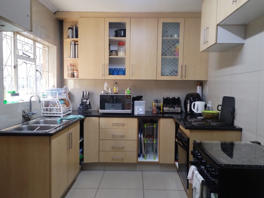 3 Bedroom Property for Sale in Roshnee Gauteng