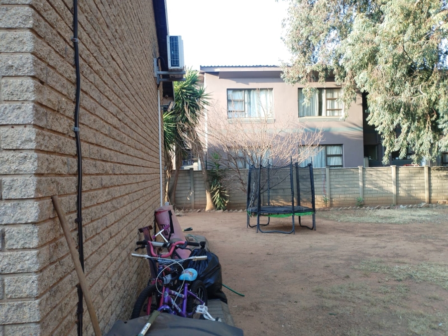 3 Bedroom Property for Sale in Roshnee Gauteng