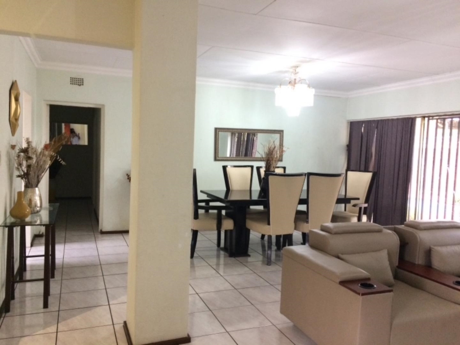 3 Bedroom Property for Sale in Buccleuch Gauteng