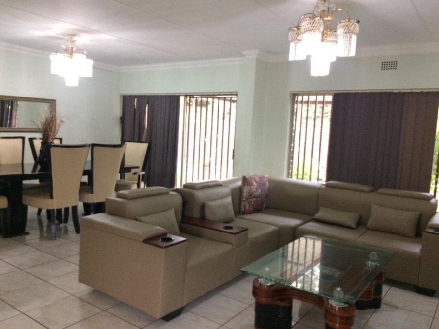 3 Bedroom Property for Sale in Buccleuch Gauteng