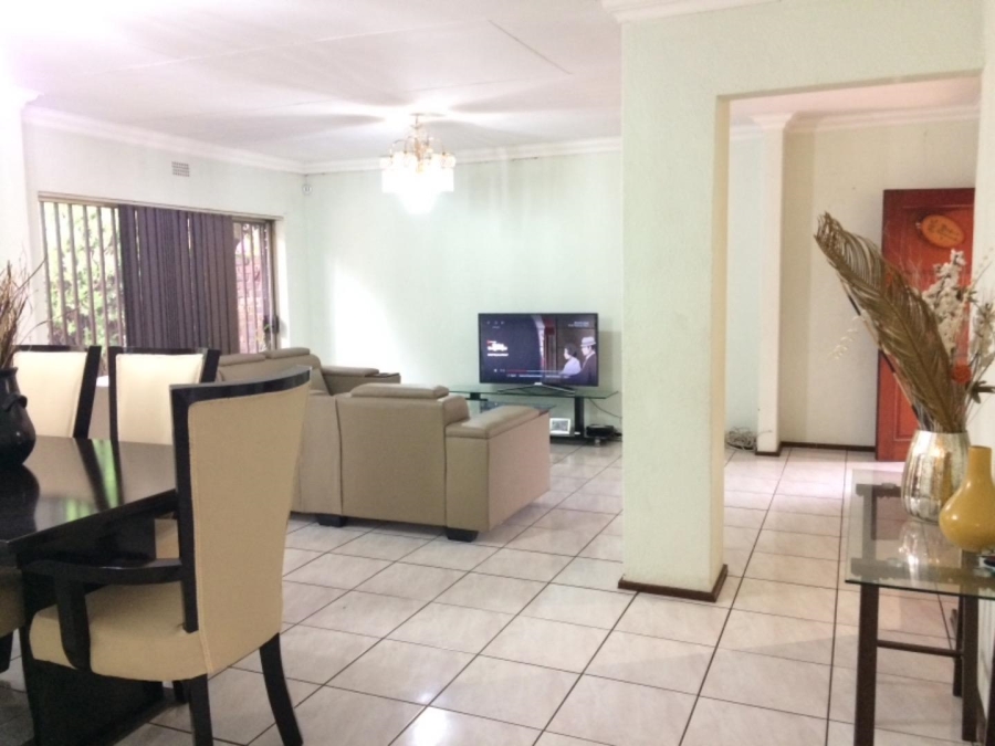 3 Bedroom Property for Sale in Buccleuch Gauteng