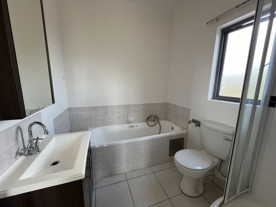 1 Bedroom Property for Sale in Ferndale Gauteng