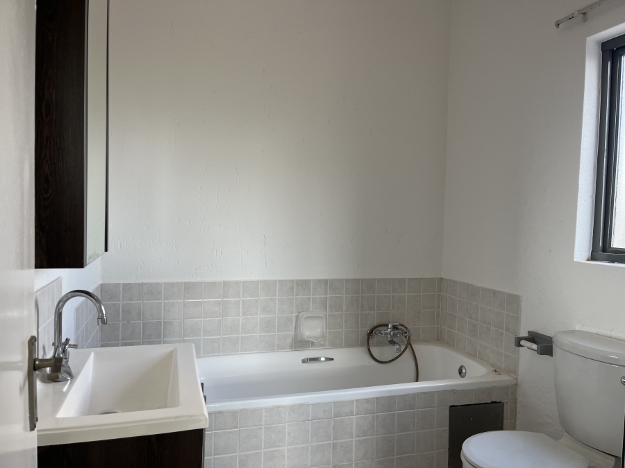 1 Bedroom Property for Sale in Ferndale Gauteng