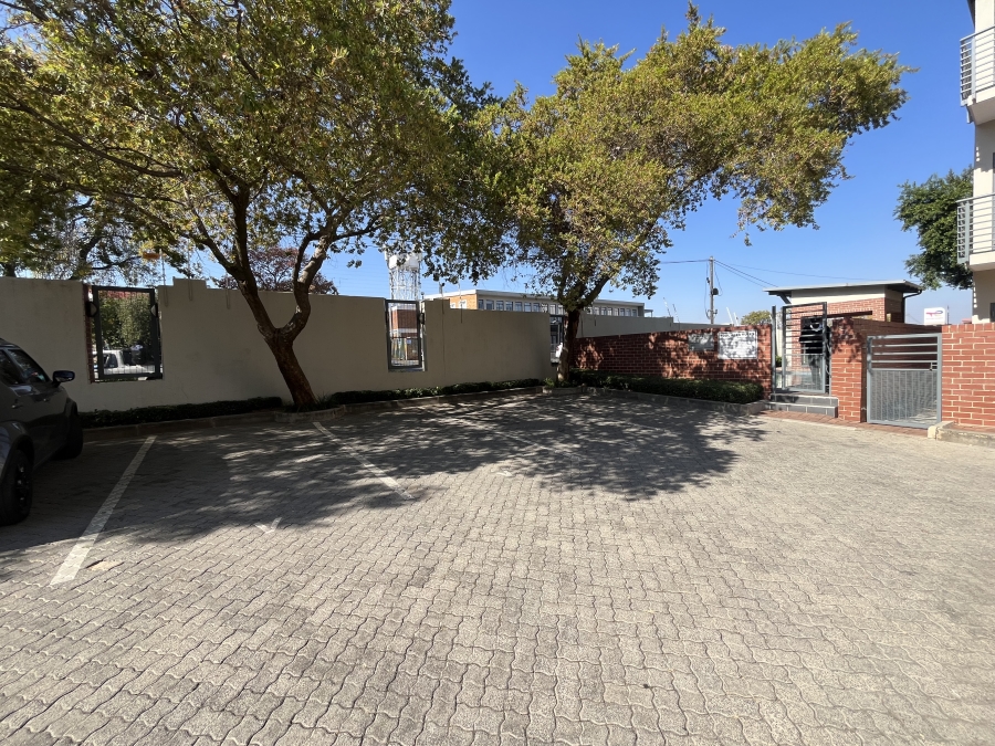 1 Bedroom Property for Sale in Ferndale Gauteng