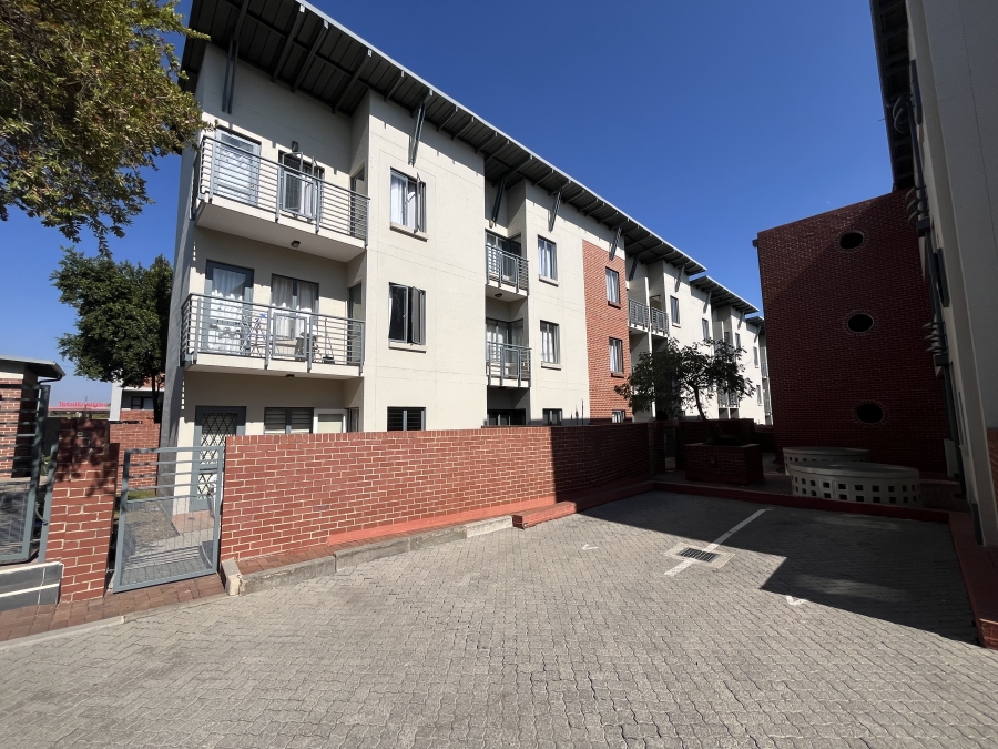 1 Bedroom Property for Sale in Ferndale Gauteng