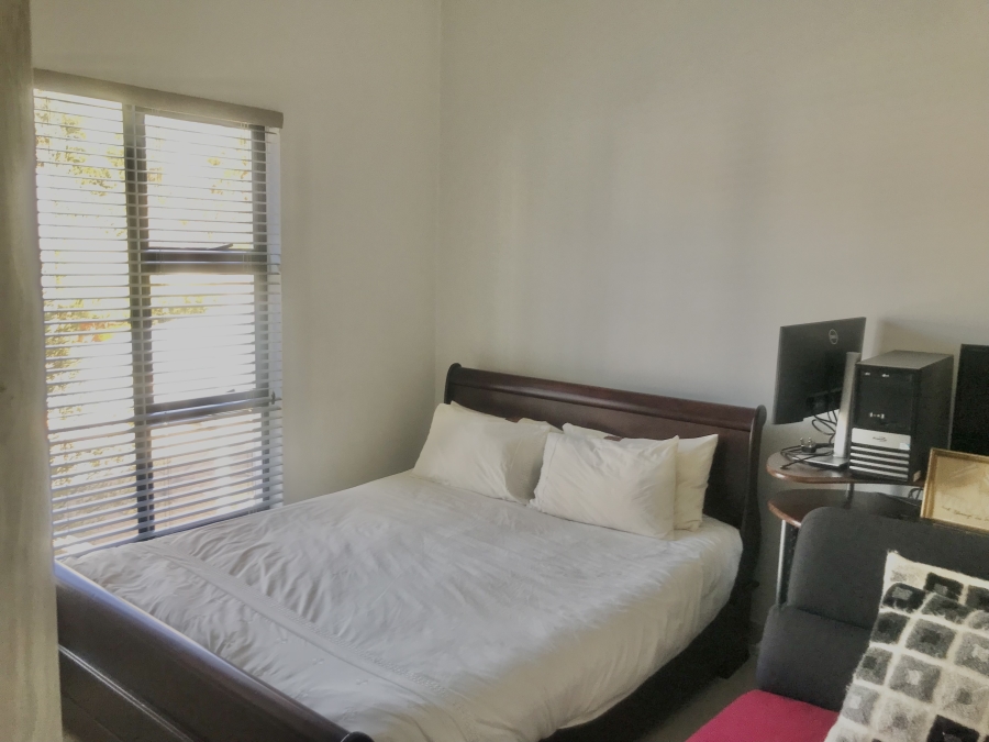 2 Bedroom Property for Sale in Broadacres Gauteng