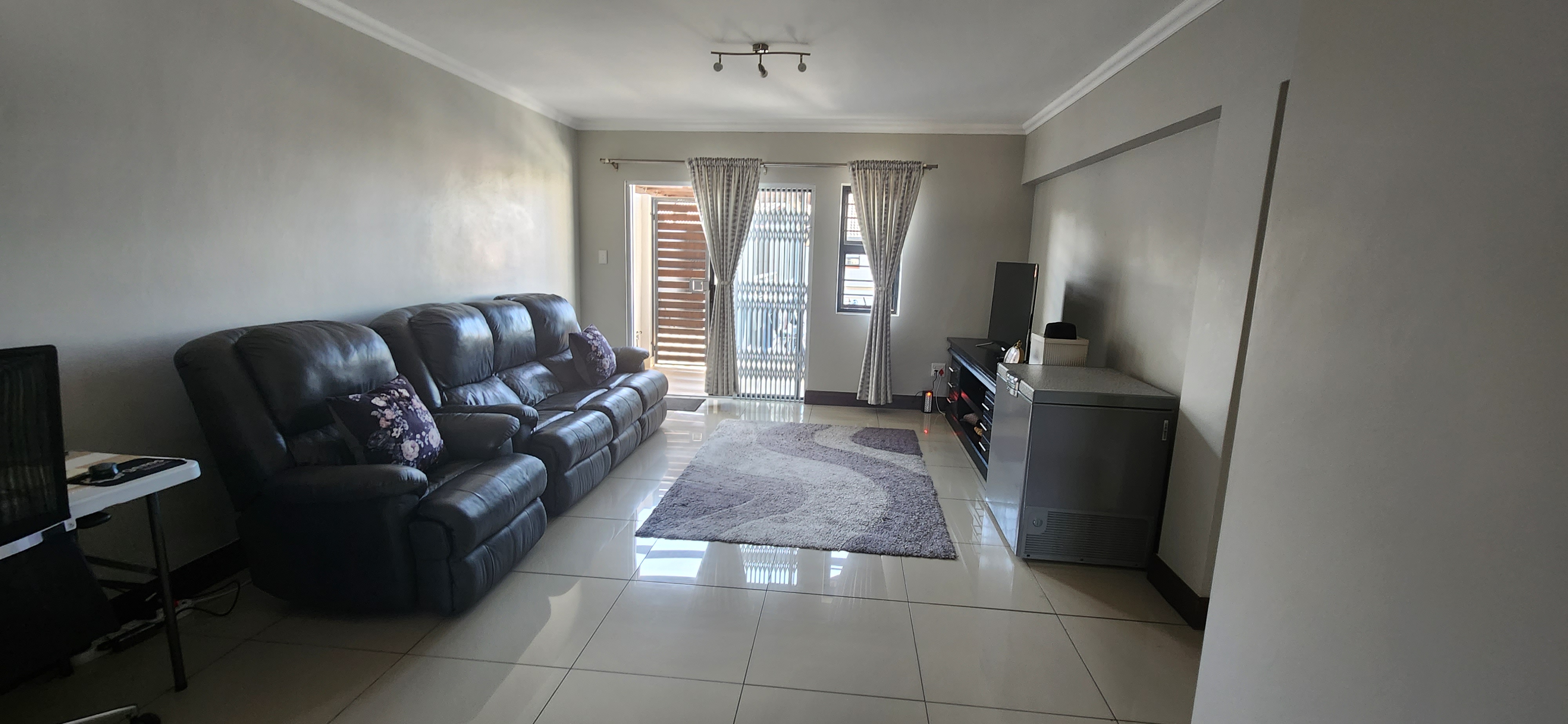 2 Bedroom Property for Sale in Crowthorne AH Gauteng