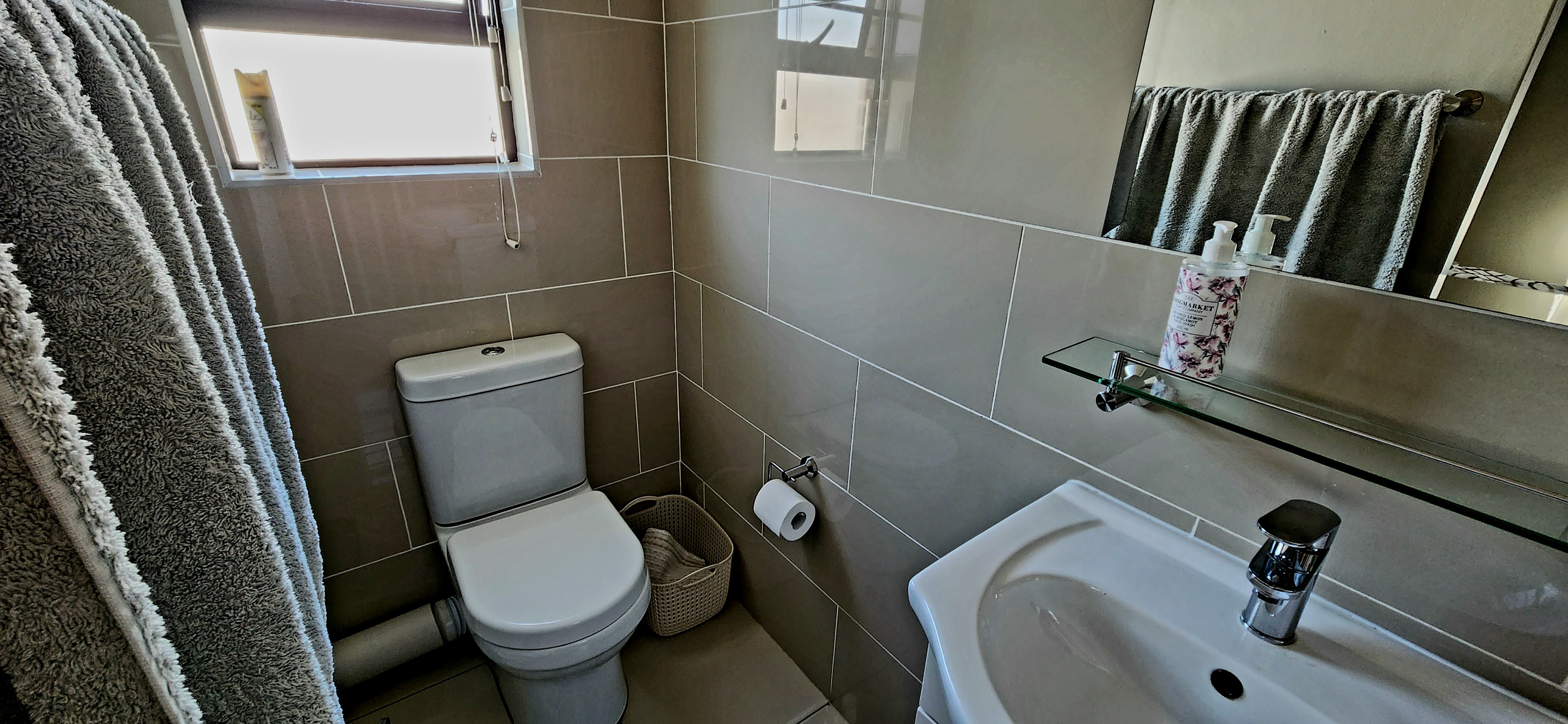 2 Bedroom Property for Sale in Crowthorne AH Gauteng