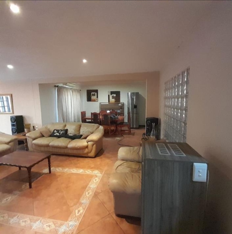 4 Bedroom Property for Sale in Doornpoort Gauteng