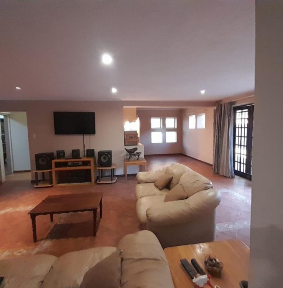 4 Bedroom Property for Sale in Doornpoort Gauteng