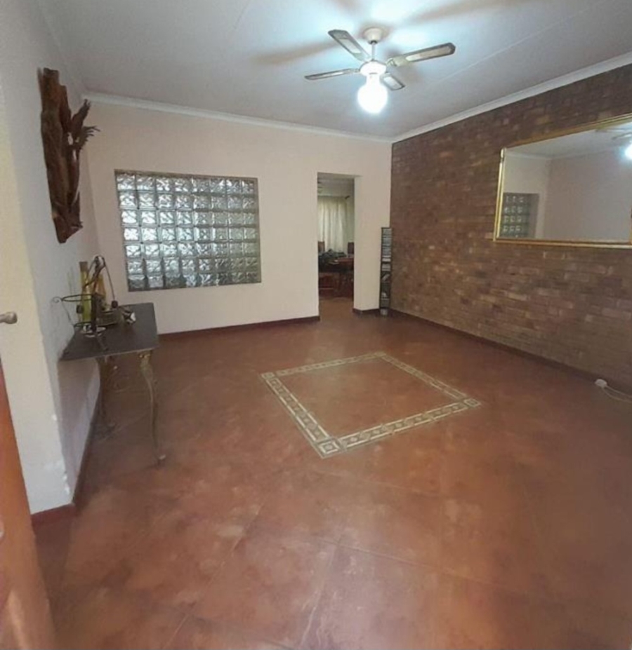 4 Bedroom Property for Sale in Doornpoort Gauteng