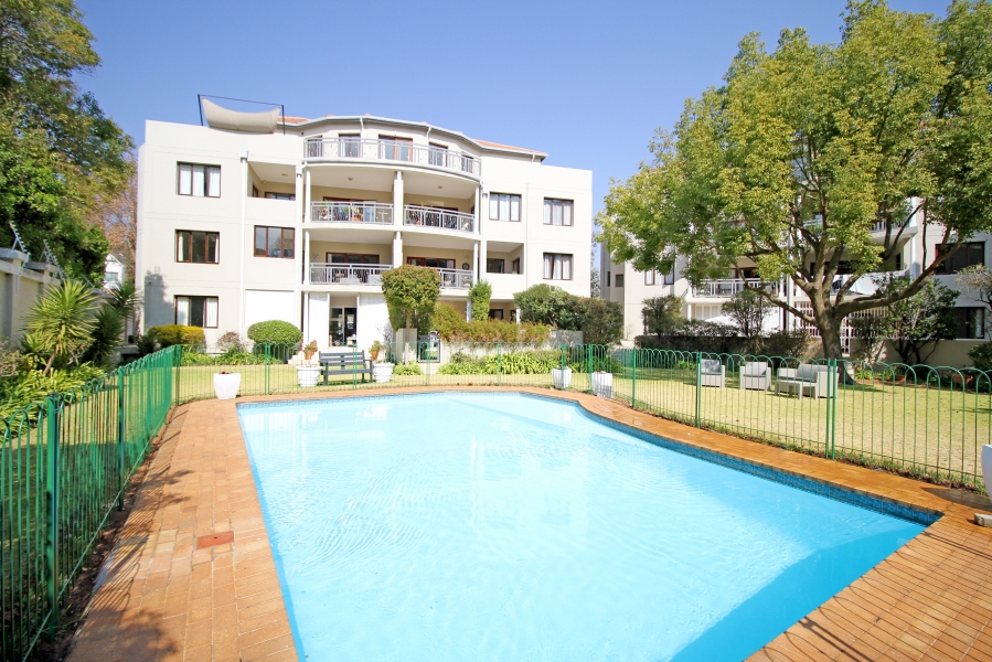 2 Bedroom Property for Sale in Dunkeld West Gauteng