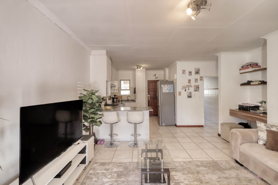 2 Bedroom Property for Sale in Broadacres Gauteng