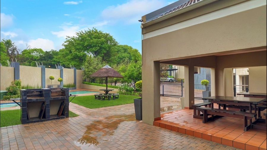 To Let 2 Bedroom Property for Rent in Magaliessig Gauteng