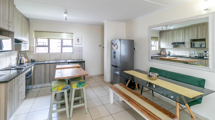 2 Bedroom Property for Sale in Barbeque Downs Gauteng
