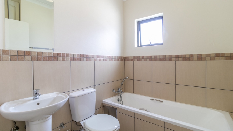 2 Bedroom Property for Sale in Barbeque Downs Gauteng
