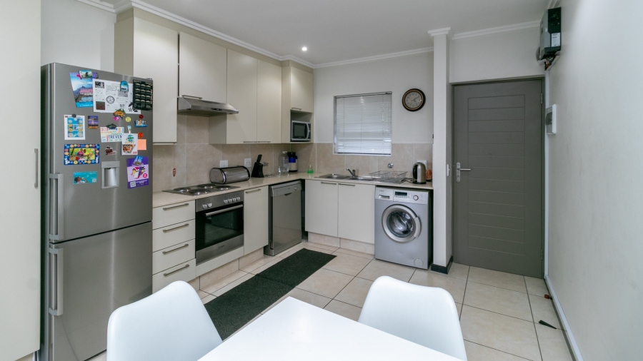 2 Bedroom Property for Sale in Barbeque Downs Gauteng