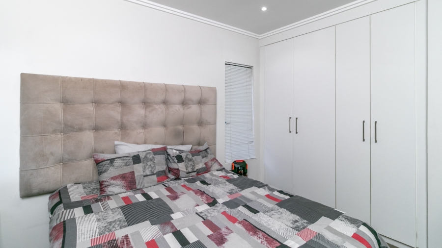 2 Bedroom Property for Sale in Barbeque Downs Gauteng