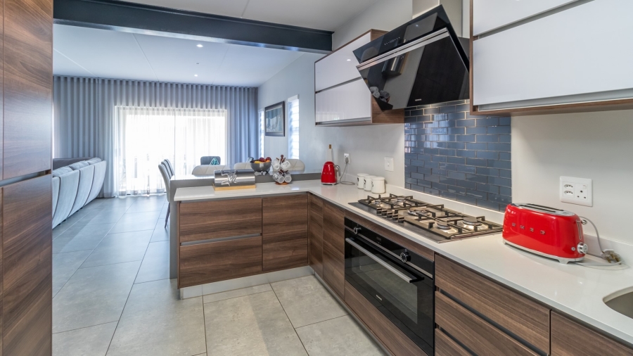 3 Bedroom Property for Sale in Crowthorne AH Gauteng