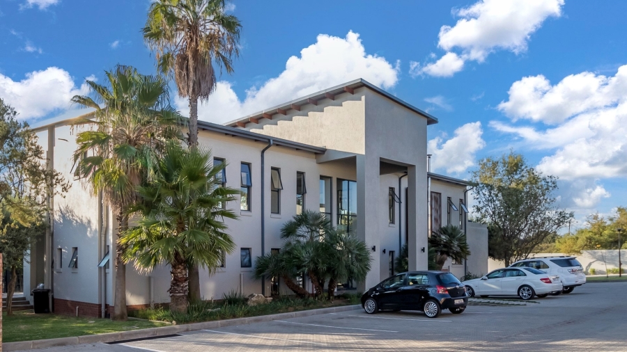 3 Bedroom Property for Sale in Crowthorne AH Gauteng