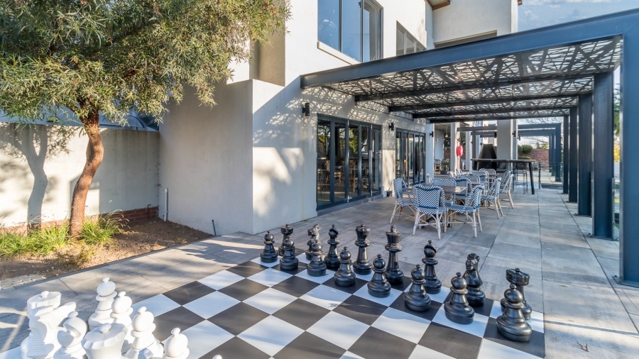 3 Bedroom Property for Sale in Crowthorne AH Gauteng