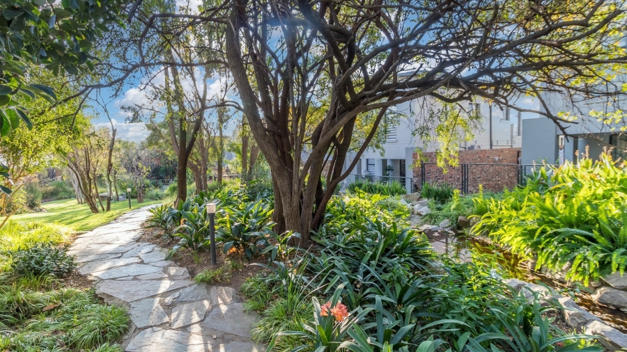3 Bedroom Property for Sale in Crowthorne AH Gauteng