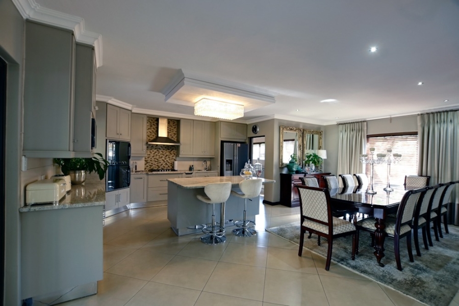 4 Bedroom Property for Sale in Zambezi Country Estate Gauteng