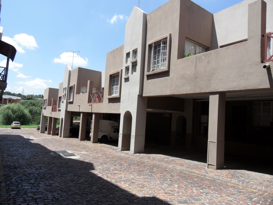 3 Bedroom Property for Sale in Corlett Gardens Gauteng