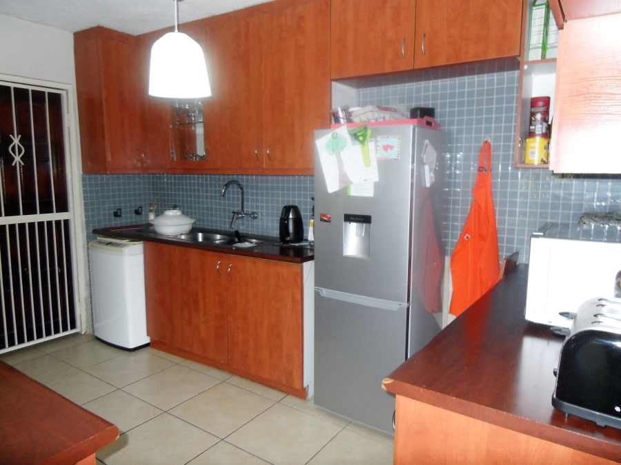 3 Bedroom Property for Sale in Corlett Gardens Gauteng