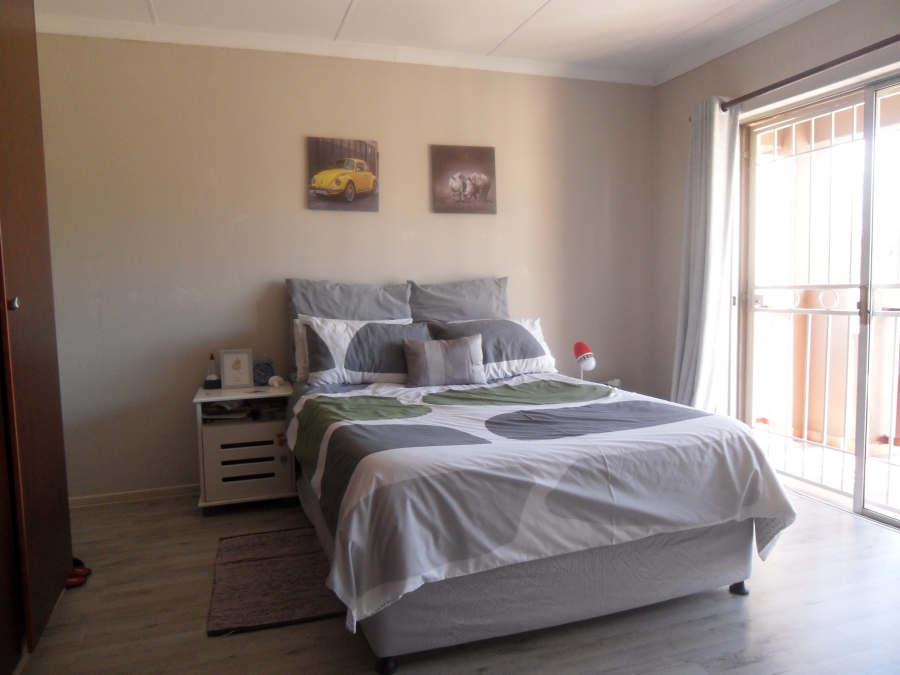 3 Bedroom Property for Sale in Corlett Gardens Gauteng