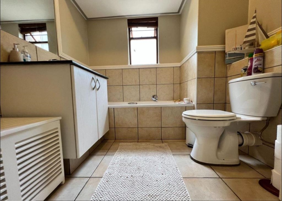 2 Bedroom Property for Sale in Morningside Gauteng