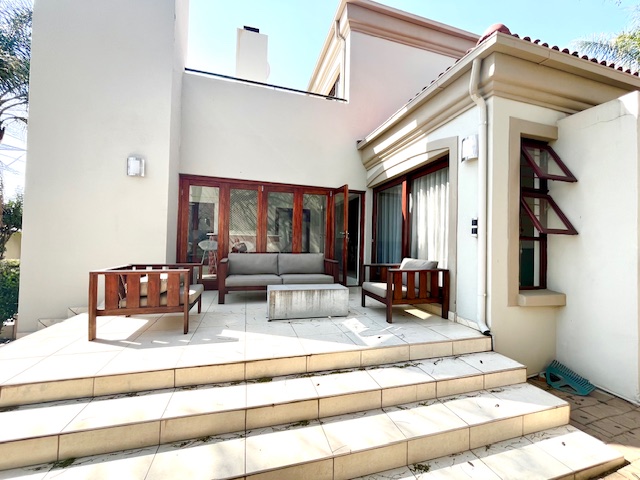 4 Bedroom Property for Sale in Sunset Acres Gauteng