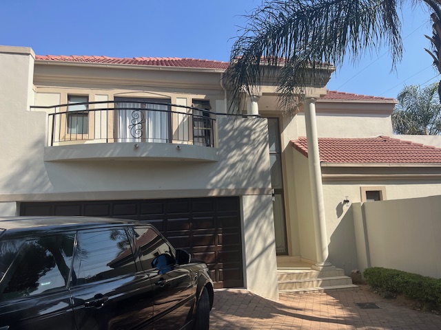 4 Bedroom Property for Sale in Sunset Acres Gauteng