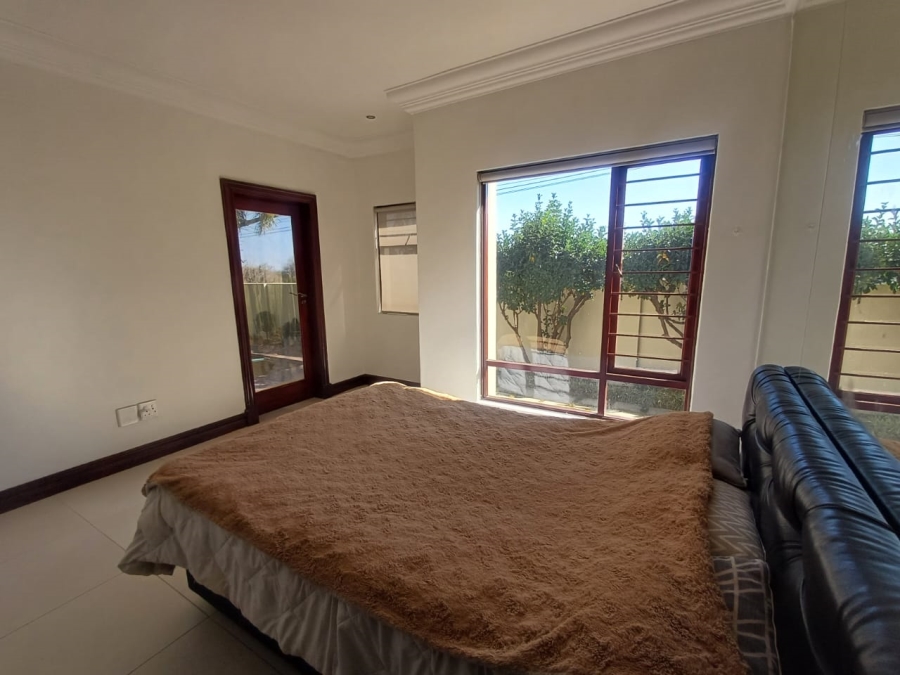 4 Bedroom Property for Sale in Sunset Acres Gauteng