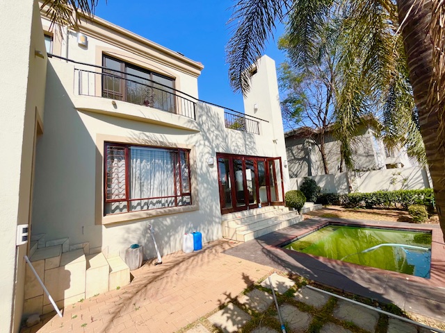 4 Bedroom Property for Sale in Sunset Acres Gauteng