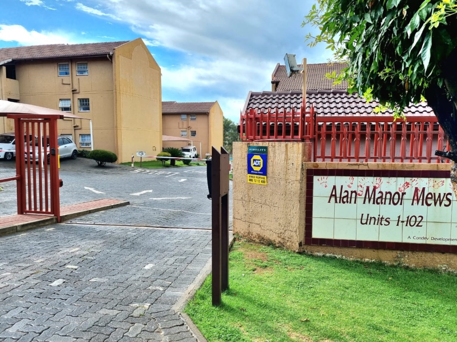 2 Bedroom Property for Sale in Alan Manor Gauteng