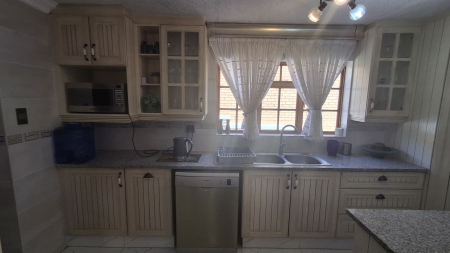 3 Bedroom Property for Sale in Soshanguve BB Gauteng