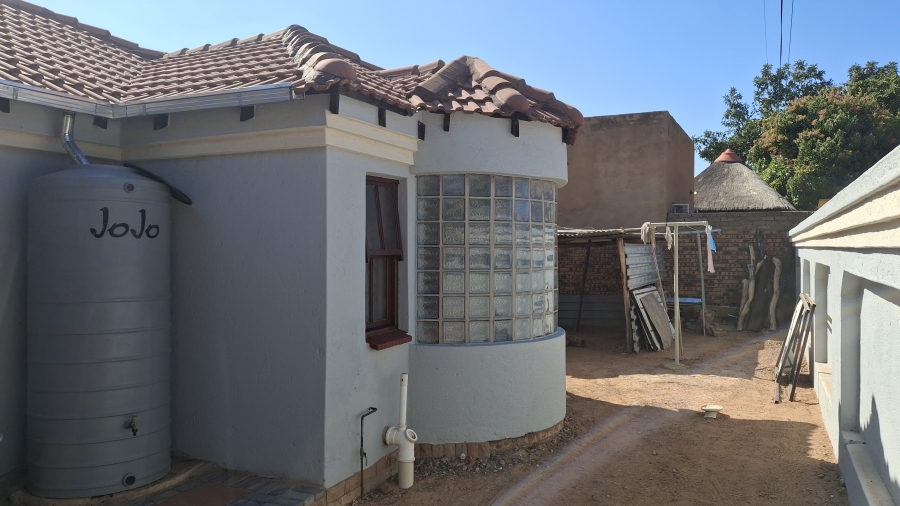 3 Bedroom Property for Sale in Soshanguve BB Gauteng