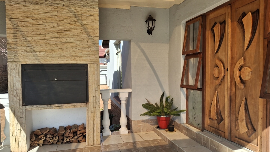 3 Bedroom Property for Sale in Soshanguve BB Gauteng