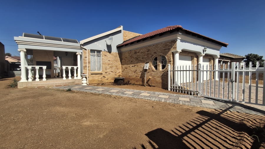 3 Bedroom Property for Sale in Soshanguve BB Gauteng