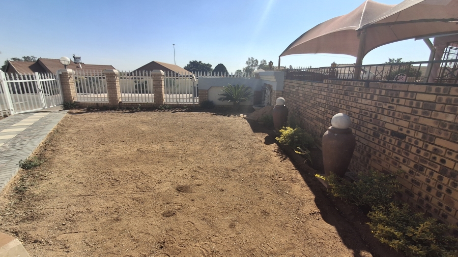 3 Bedroom Property for Sale in Soshanguve BB Gauteng