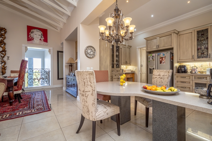 4 Bedroom Property for Sale in Featherbrooke Estate Gauteng