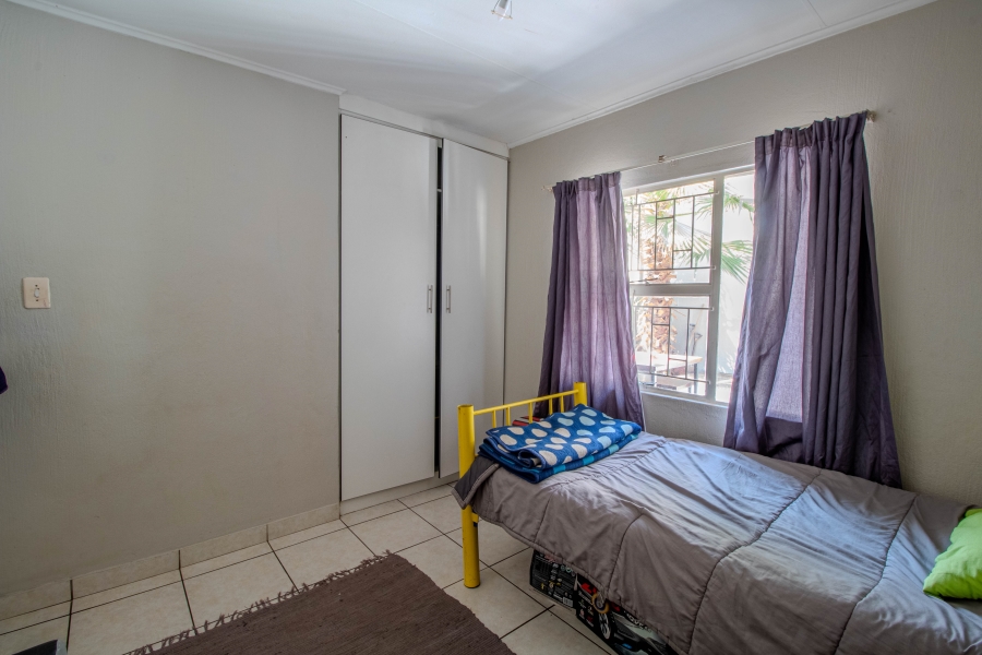 4 Bedroom Property for Sale in Die Hoewes Gauteng