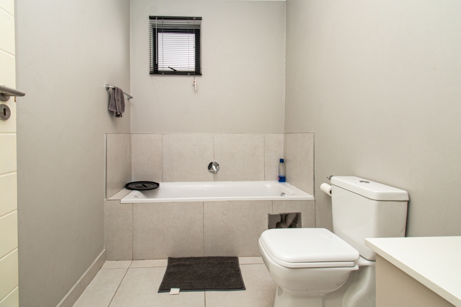 2 Bedroom Property for Sale in Carlswald Gauteng