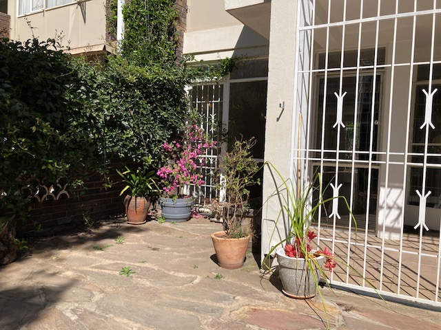 To Let 1 Bedroom Property for Rent in Johannesburg North Gauteng