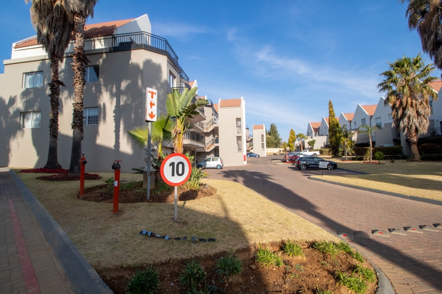 2 Bedroom Property for Sale in Halfway Gardens Gauteng